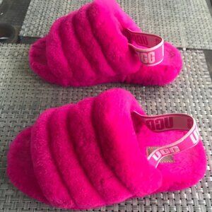 UGG Slippers, Big Kids Size 1 (EURO 32.5), Hot Pink, Heel Straps